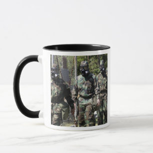 Mug Un groupe de participants au Défi solaire