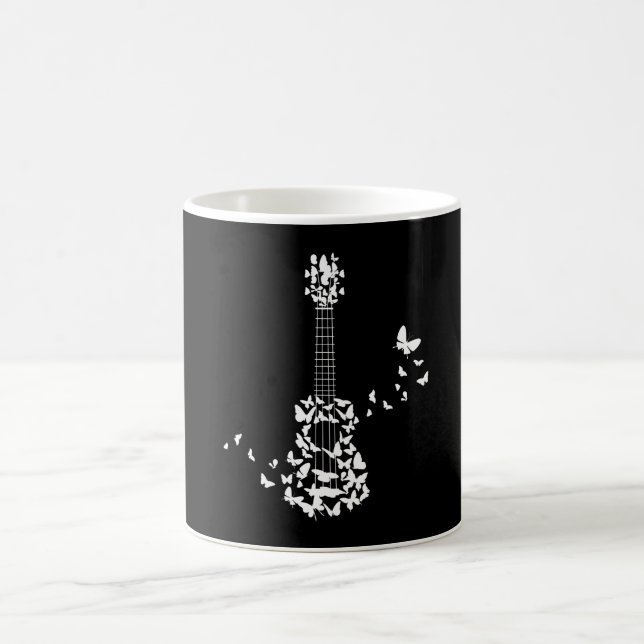 Mug Un Instrument À Quatre Chaînes Ukulele Avec Beau (Centre)