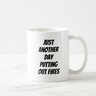 Mug Un Jour De Plus Pour Éliminer Les Incendies