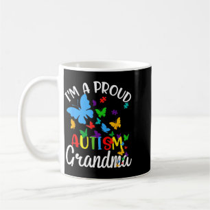 Mug Un ruban papillon de puzzle de grand-mère autiste 