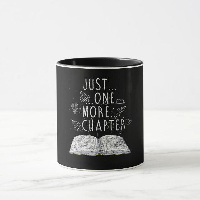 Mug un seul chapitre de plus lisant des livres (Centre)