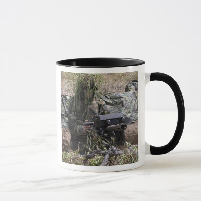 Mug Un soldat avec lance-grenades MK-19 (Droite)