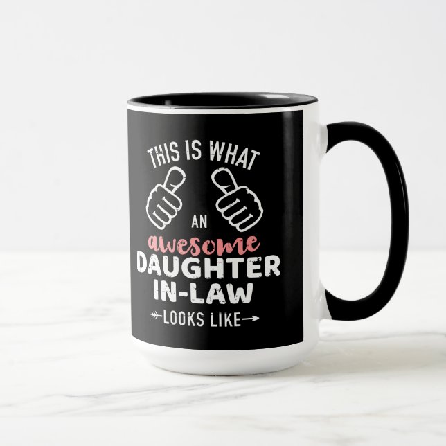 Mug Une belle belle-fille regarde de sa belle-mère (Droite)