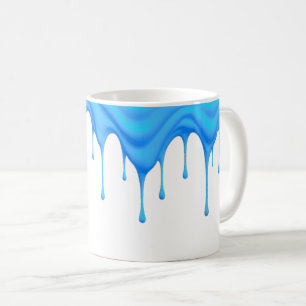 Mug Une crème bleue coule le long d'un mug.