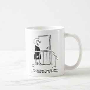 Mug Une femme dit, "Vous devez aller à l'école"