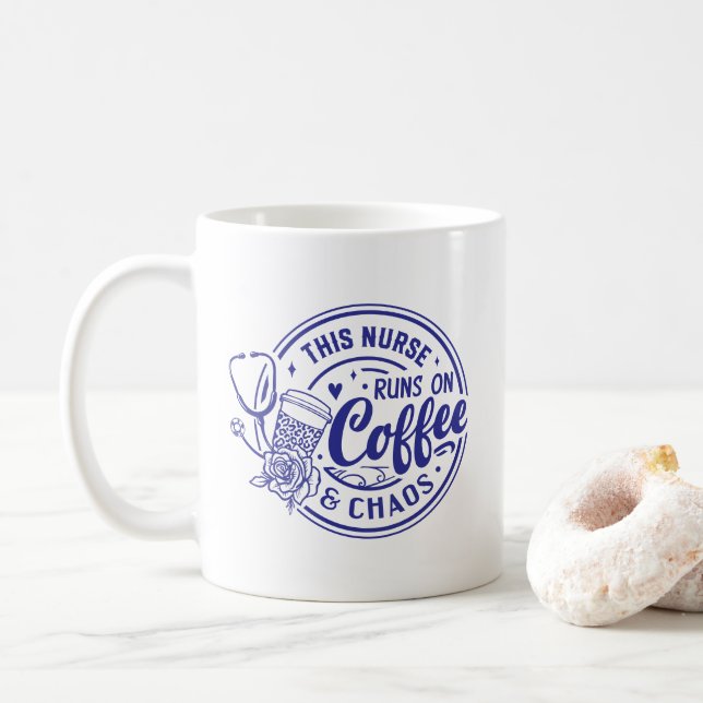 Mug Une Infirmière Amusante Fait Le Chaos Du Café (Avec donut)