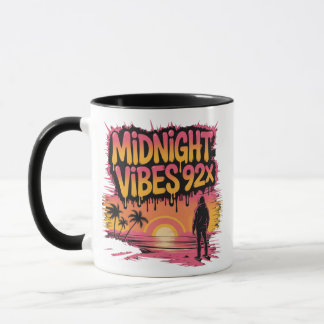 Mug Une personne en sweat - shirt à capuche se tient s
