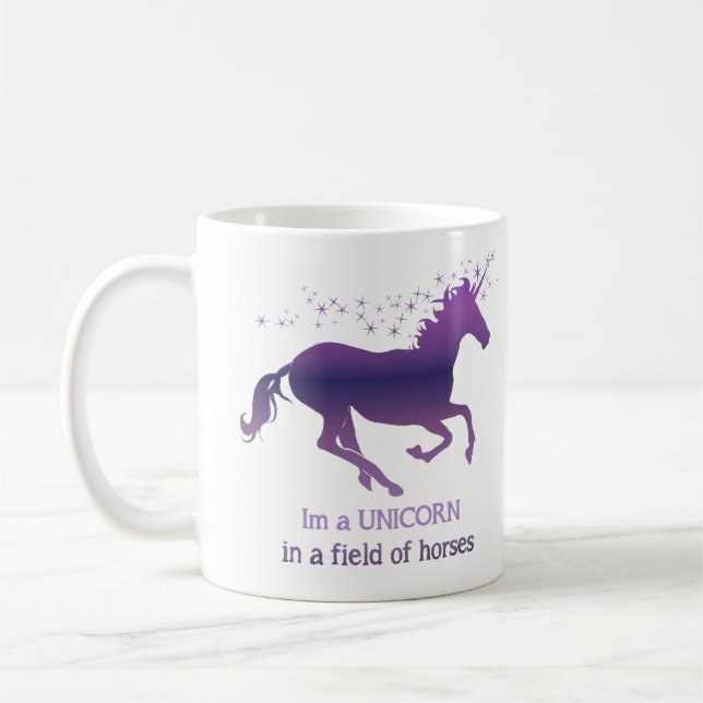Mug Unicorne dans un champ de chevaux Citation amusant (Gauche)