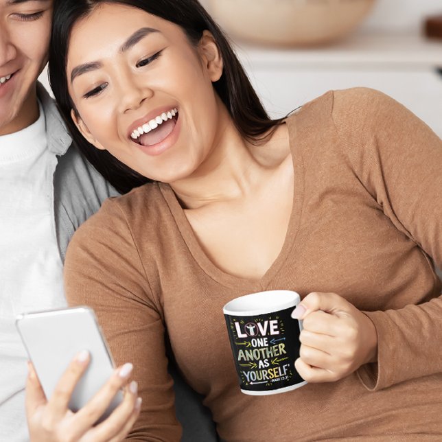Mug Unite With Love : Embrassez le message (Créateur téléchargé)
