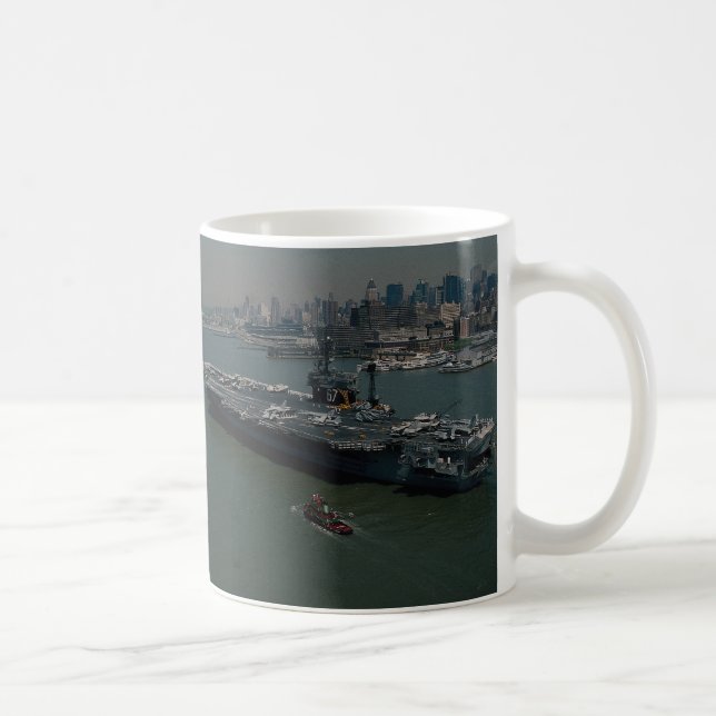 Mug USS John F. Kennedy", le Hudson R de New York (Droite)
