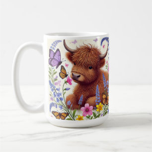 Mug Vache des Highlands avec des fleurs et des papillo