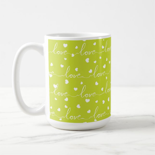 MUG VERT DE LIME AVEC AMOUR BLANC SCRIPTÉ DE COEUR (Gauche)
