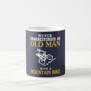 MUG VIEIL HOMME AVEC UN VÉLO DE MONTAGNE