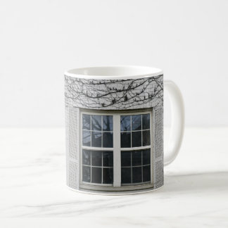 Mug Vigne entourant la fenêtre