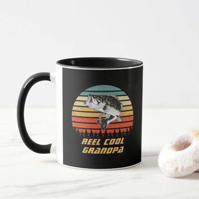 Mug Vintage Basse à grande bouche Pêche Reel Cool Gran (Avec donut)
