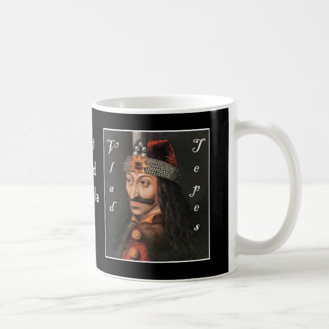 Mug Vlad Tepes avec le nom dans l'additionneur noir (Droite)