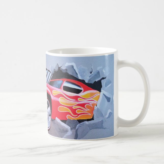 Mug Voiture S'Écrasant À Travers Le Mur (Droite)