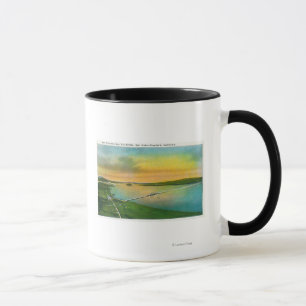 Mug Vue aérienne du pont Bay jusqu'à Hayward, CA