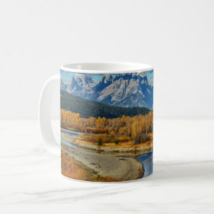 Mug Vue de la rivière Grand Teton Mountains à l'automn