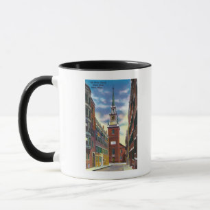 Mug Vue de rue de Salem de vieux bâtiment du nord