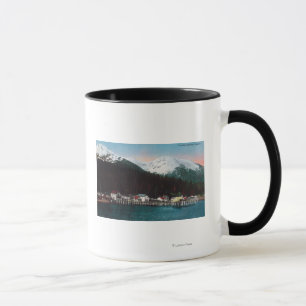 Mug Vue de ville avec les ressorts de DocksTenakee, AK