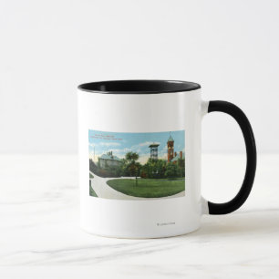 Mug Vue du nord de parc d'école de Brownell, le feu