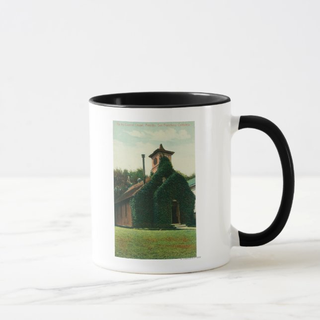 Mug Vue extérieure de la chapelle couverte de lierre, (Droite)