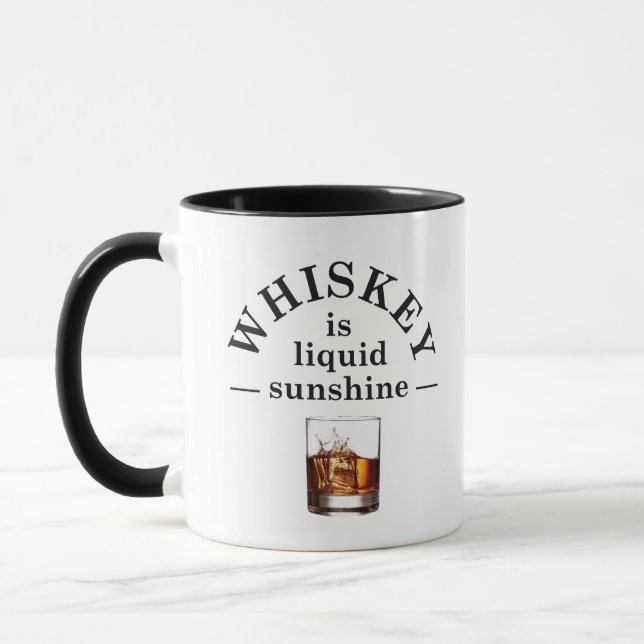 Mug Whiskey cite d'étranges paroles d'alcool (Gauche)