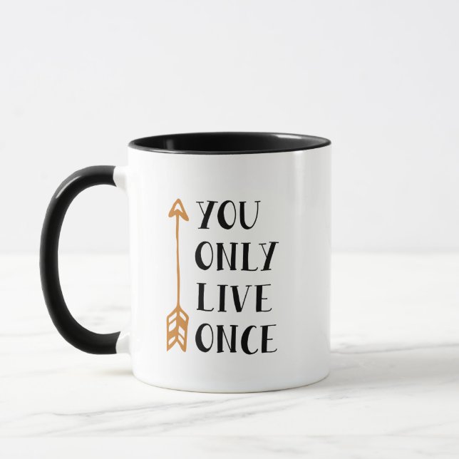 Mug You Only Live Once – YOLO Arrow Design for T-Shirt (Gauche)