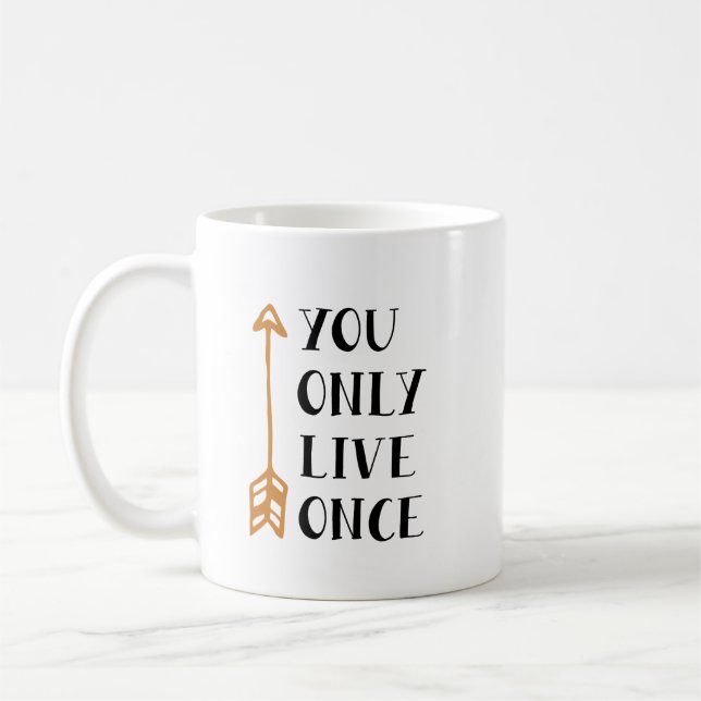 Mug You Only Live Once – YOLO Arrow Design for T-Shirt (Gauche)