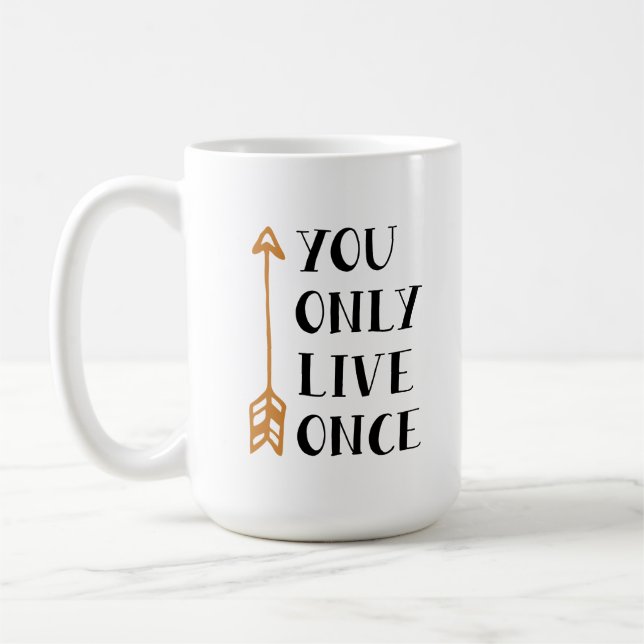 Mug You Only Live Once – YOLO Arrow Design for T-Shirt (Gauche)