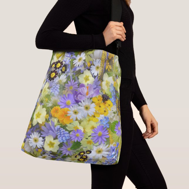 MULITCOLORED FLORAL BACKGROUND PATTERN CROSSBODY BAG (Close Up)