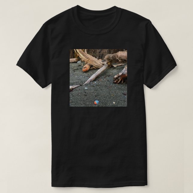 Murphy plays ball T-Shirt (Design Front)