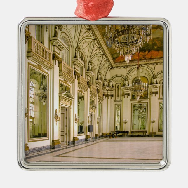 Museo de La Revolucion, Museum of the Metal Ornament (Front)