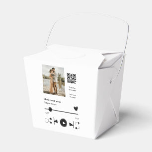 Music player personalized couple love q r code tex favor box