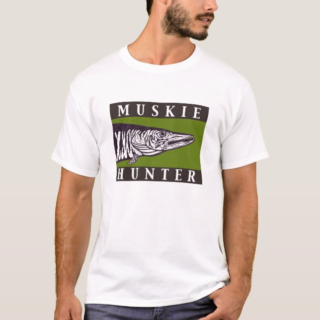 muskie hunter T-Shirt (Front)