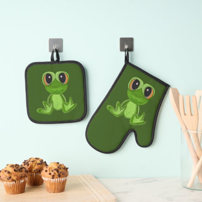 My Green Frog Friend Oven Mitt & Pot Holder Set (Insitu(Hanging))
