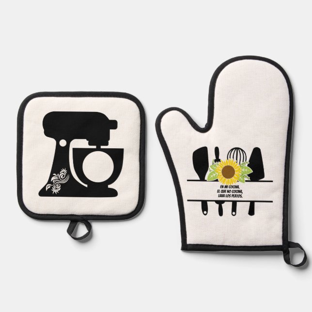 My kitchen oven mitt & pot holder set (Front)