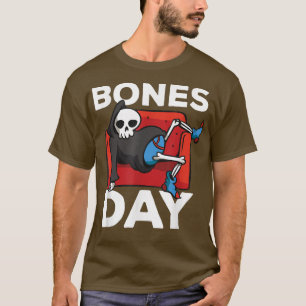 My No Bones Day Viral Funny Chillin Skeleton  T-Shirt