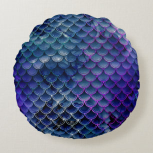 Mystical Dark Mermaid Scales & Ocean Trident illow Round Pillow