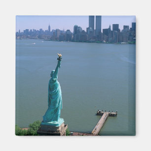 N.A., USA, New York, New York City. The Statue Magnet