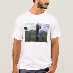 N.A., USA, Texas, Llano, Blue Lantern, Oak tree T-Shirt