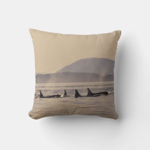 N.A., USA, Washington, San Juan Islands Orca Throw Pillow
