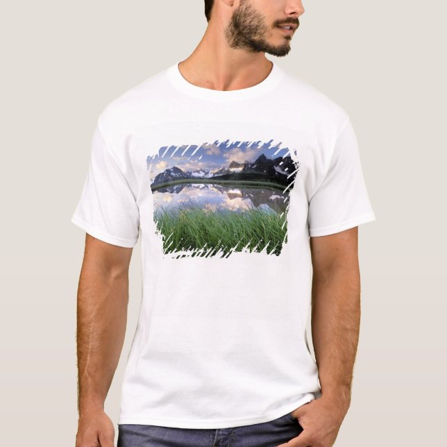 NA, Canada, Alberta, Tonquin Valley. Jasper T-Shirt (Front)