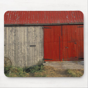 NA, Canada, New Brunswick, Shepody. Red barn Mouse Pad