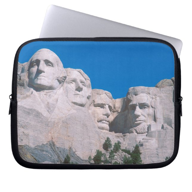 NA, USA, SD, Mount Rushmore. Laptop Sleeve (Front)