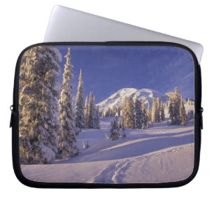 NA, USA, Washington, Mt. Rainier NP, Snowshoe Laptop Sleeve