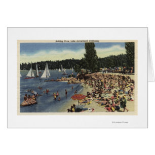 Nageurs sur baigner la plage de crique