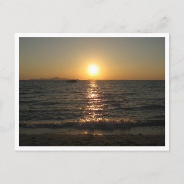 Naklua Beach Sunset .. Pattaya, Chonburi, Thailand Postcard (Front)