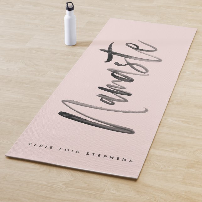 Namaste a personnalisé le tapis de yoga (En situation)